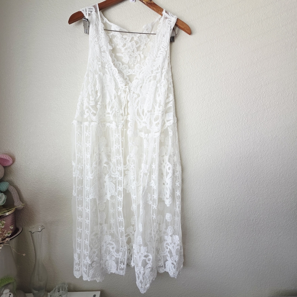 Lace sleeveless vest / cardigan Large Bohemian Coverup